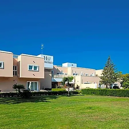 San Vincenzo ホテル 4*